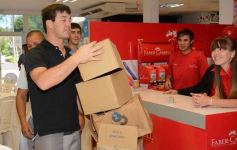 Foto de la galería: Gran feria de ventas para libreros en el negocio mayorista Efrén López