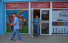 Foto de la galería: Gran feria de ventas para libreros en el negocio mayorista Efrén López