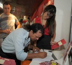 Foto de la galería: El Club El Territorio agasajó a los canillitas en su día