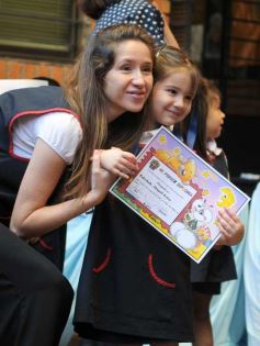 Foto de la galería: Las salas de jardín de infantes del Colegio Del Carmen despidieron un nuevo calendario estudiantil