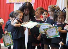 Foto de la galería: Las salas de jardín de infantes del Colegio Del Carmen despidieron un nuevo calendario estudiantil