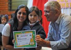 Foto de la galería: Las salas de jardín de infantes del Colegio Del Carmen despidieron un nuevo calendario estudiantil