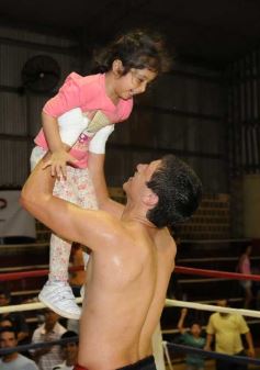 Foto de la galería: Guillermo “La Joya” Andino ganó por puntos ante el formoseño Rubén Gavilán