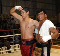 Foto de la galería: Guillermo “La Joya” Andino ganó por puntos ante el formoseño Rubén Gavilán