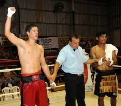 Foto de la galería: Guillermo “La Joya” Andino ganó por puntos ante el formoseño Rubén Gavilán