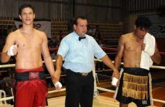 Foto de la galería: Guillermo “La Joya” Andino ganó por puntos ante el formoseño Rubén Gavilán