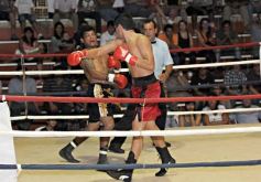 Foto de la galería: Guillermo “La Joya” Andino ganó por puntos ante el formoseño Rubén Gavilán