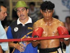 Foto de la galería: Guillermo “La Joya” Andino ganó por puntos ante el formoseño Rubén Gavilán