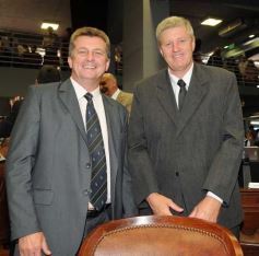 Foto de la galería: Asunción y jura de los 20 diputados provinciales que fueron electos el pasado 30 de junio