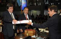 Foto de la galería: Asunción y jura de los 20 diputados provinciales que fueron electos el pasado 30 de junio