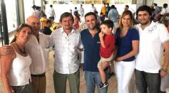 Foto de la galería: Ricky Maravilla brindó un show en Menor Hermanos SA