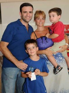 Foto de la galería: Ricky Maravilla brindó un show en Menor Hermanos SA