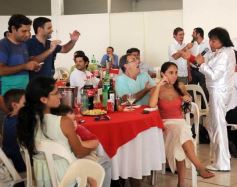 Foto de la galería: Ricky Maravilla brindó un show en Menor Hermanos SA