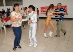 Foto de la galería: Ricky Maravilla brindó un show en Menor Hermanos SA