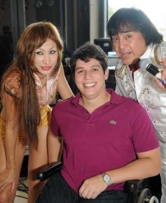 Foto de la galería: Ricky Maravilla brindó un show en Menor Hermanos SA