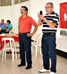 Foto de la galería: Ricky Maravilla brindó un show en Menor Hermanos SA