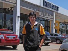 Foto de la galería: Ricky Maravilla brindó un show en Menor Hermanos SA