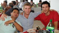 Foto de la galería: Ricky Maravilla brindó un show en Menor Hermanos SA