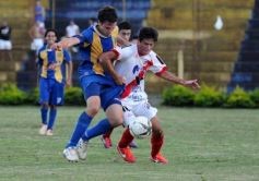 Foto de la galería: La "Franja" venció a Mitre por 4 a 1 y forzó a un tercer partido