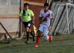 Foto de la galería: La "Franja" venció a Mitre por 4 a 1 y forzó a un tercer partido