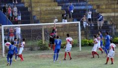 Foto de la galería: La "Franja" venció a Mitre por 4 a 1 y forzó a un tercer partido