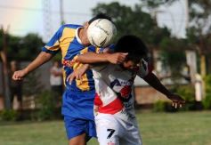 Foto de la galería: La "Franja" venció a Mitre por 4 a 1 y forzó a un tercer partido