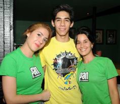 Foto de la galería: Cena, brindis y bailes en la previa del 2014