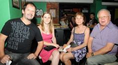 Foto de la galería: Cena, brindis y bailes en la previa del 2014