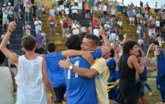 Foto de la galería: Bartolomé Mitre se consagró campeón de la temporada 2013 de la Liga Posadeña de Fútbol