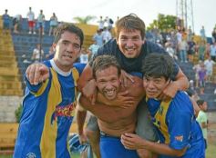 Foto de la galería: Bartolomé Mitre se consagró campeón de la temporada 2013 de la Liga Posadeña de Fútbol