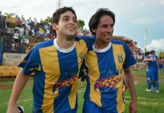 Foto de la galería: Bartolomé Mitre se consagró campeón de la temporada 2013 de la Liga Posadeña de Fútbol
