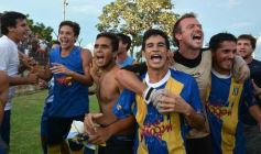 Foto de la galería: Bartolomé Mitre se consagró campeón de la temporada 2013 de la Liga Posadeña de Fútbol