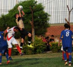 Foto de la galería: Bartolomé Mitre se consagró campeón de la temporada 2013 de la Liga Posadeña de Fútbol