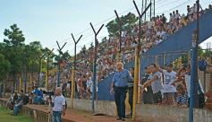 Foto de la galería: Bartolomé Mitre se consagró campeón de la temporada 2013 de la Liga Posadeña de Fútbol