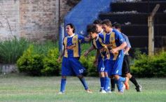 Foto de la galería: Bartolomé Mitre se consagró campeón de la temporada 2013 de la Liga Posadeña de Fútbol