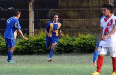 Foto de la galería: Bartolomé Mitre se consagró campeón de la temporada 2013 de la Liga Posadeña de Fútbol