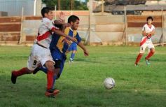 Foto de la galería: Bartolomé Mitre se consagró campeón de la temporada 2013 de la Liga Posadeña de Fútbol