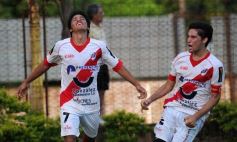 Foto de la galería: Bartolomé Mitre se consagró campeón de la temporada 2013 de la Liga Posadeña de Fútbol