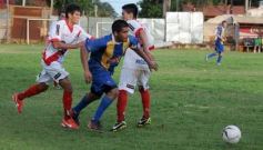 Foto de la galería: Bartolomé Mitre se consagró campeón de la temporada 2013 de la Liga Posadeña de Fútbol
