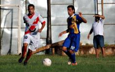 Foto de la galería: Bartolomé Mitre se consagró campeón de la temporada 2013 de la Liga Posadeña de Fútbol