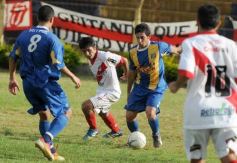 Foto de la galería: Bartolomé Mitre se consagró campeón de la temporada 2013 de la Liga Posadeña de Fútbol