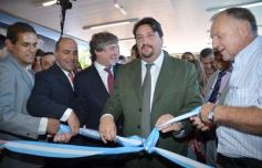 Sixto Fotografías. Sociedad. Visitas - En Puerto Iguazú todos contra el dengue