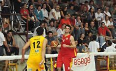 Sixto Fotografías. Deportes. Torneo Federal - Tokio de Posadas 73-Talleres de Tafí Viejo 66