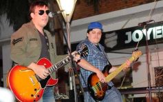 Sixto Fotografías. Sociedad. Posadas Plaza Shopping - Recital al aire libre frente al Posadas Plaza Shopping