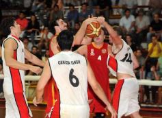 Sixto Fotografías. Deportes. Torneo Federal - Tokio de Posadas 77-Independiente de Tucumán 71