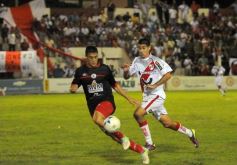 Sixto Fotografías. Deportes. Torneo Federal A - Guaraní A. Franco 2-Alumni de Cordoba 0