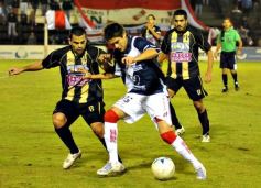 Sixto Fotografías. Deportes. Torneo Federal A - Guaraní Antonio Franco 2-Libertad de Sunchales 0