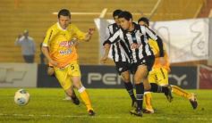 Sixto Fotografías. Deportes. Fútbol Solidario  - Crucero del Norte 0-Libertad de Paraguay 3