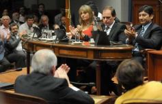 Sixto Fotografías. Sociedad. Cámara de Diputados - Aprobaron ley sobre tierra en Gobernador Roca