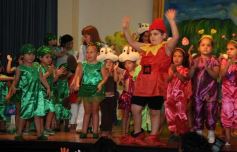 Foto de la galería: Acto final del cliclo lectivo de la Escuela 504 del Núcleo Educativo Neni Nº 2036 en el Centro del Conocimiento